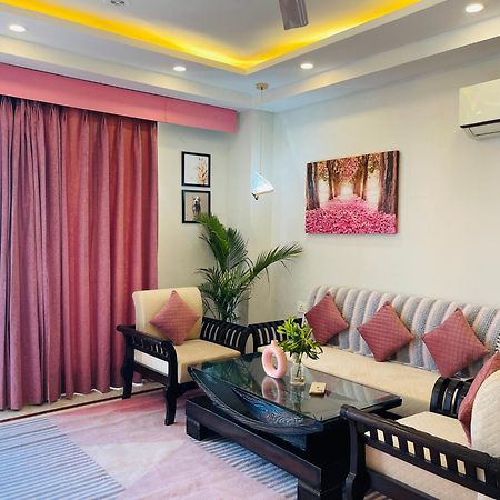 Bedchambers Medicity Serviced Apartments In Gurgaon Exterior foto